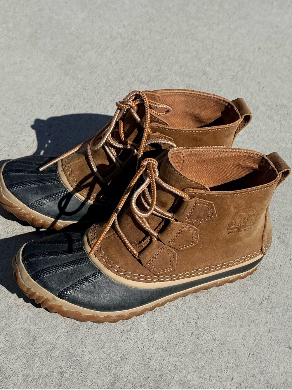 Sorel Brown and Black Waterproof Lace-Up Ankle Boots